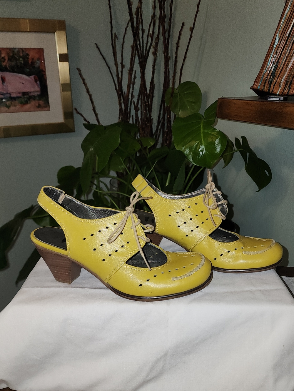 FIDJI Yellow Slingback Lace-Up Heels with Cutout Detailing SIZE 37